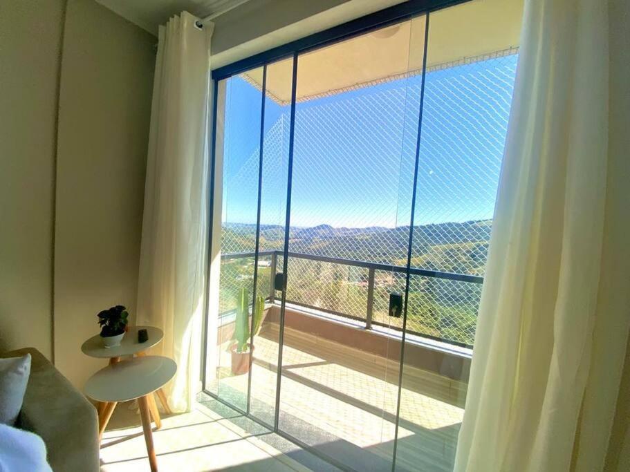 דירות Águas de Lindóia Lindo Apartamento Na Montanha! מראה חיצוני תמונה